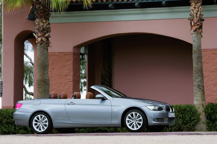  BMW 3-Series Convertible 2007 года  (фото 42 из 239)